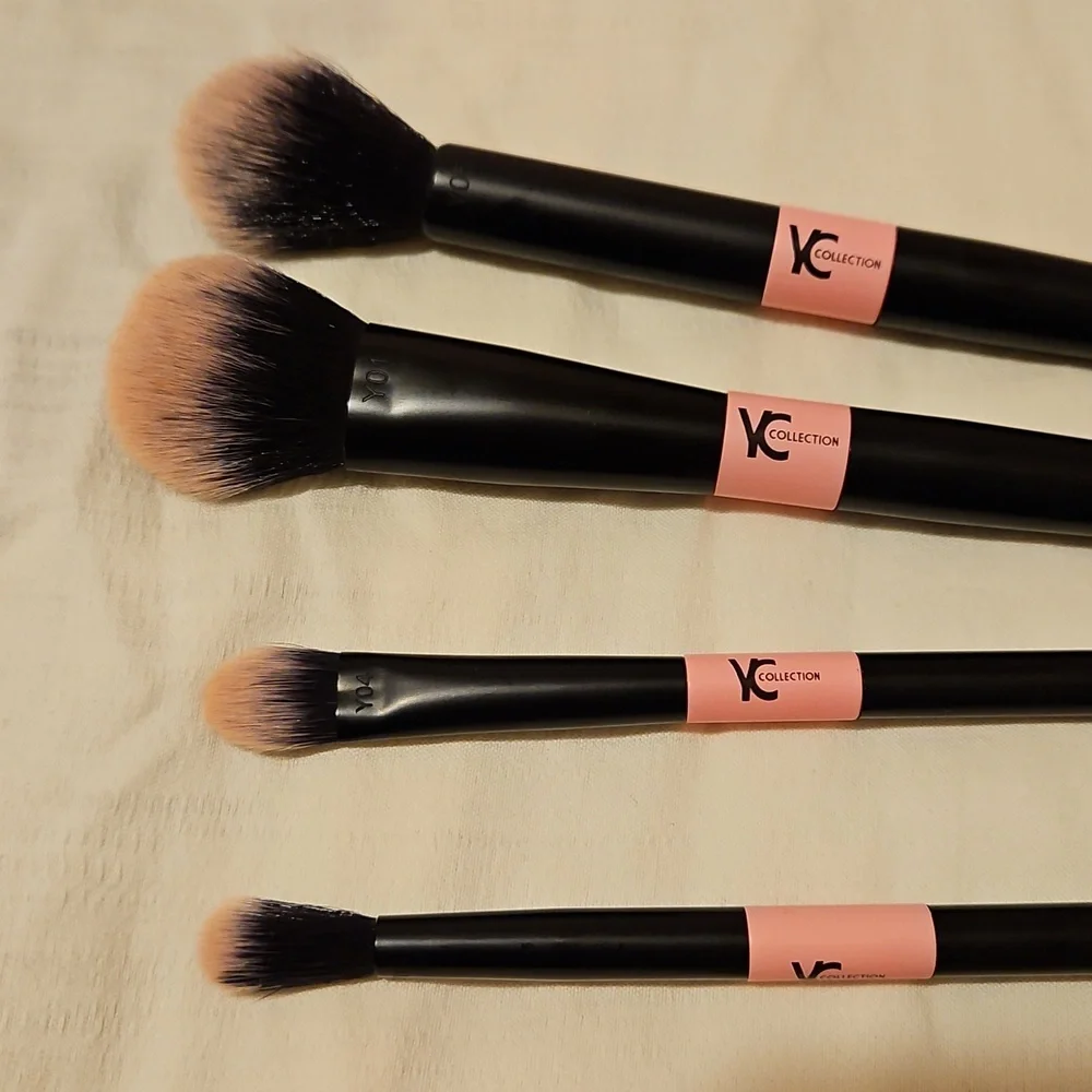YC Collection Set of 4 Makeup brushes